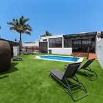Sea Breeze Jarea Βίλα *