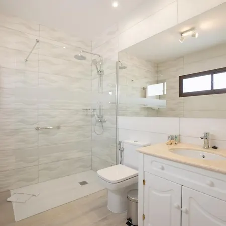 Sea Breeze Jarea فيلة بلايا بلانكا