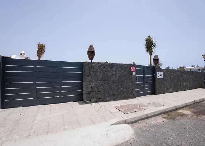 Sea Breeze Jarea Villa